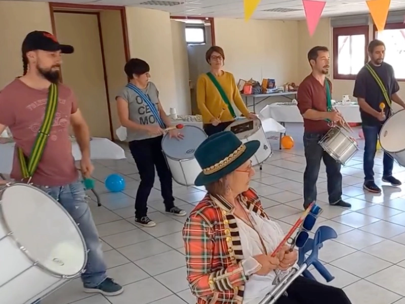 Atelier découverte du samba pour les capoeiristes de Vibraçao à Saleilles